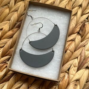 Nickel and Suede Grey Asters